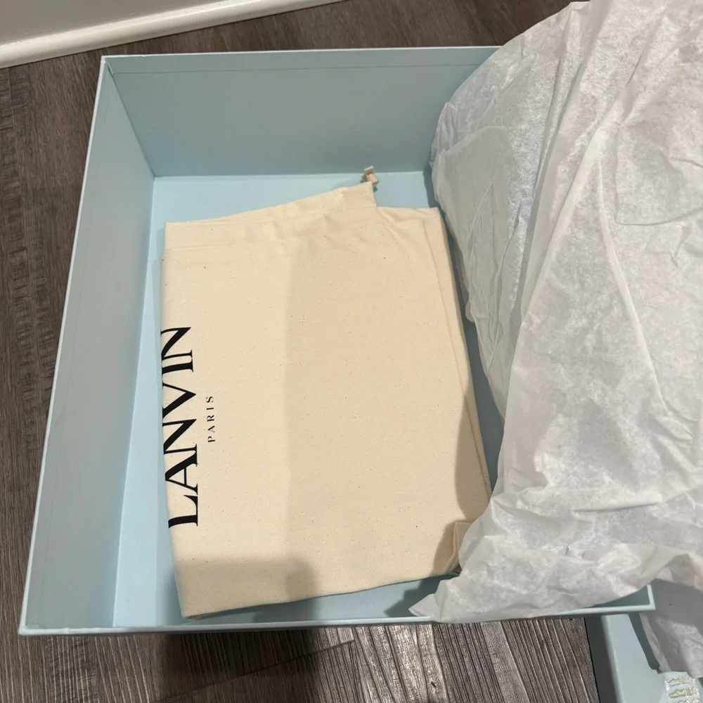 Lanvin curb blue