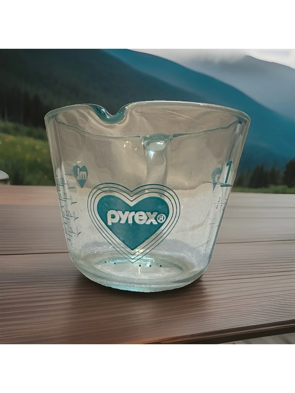 Pyrex glass measuring
