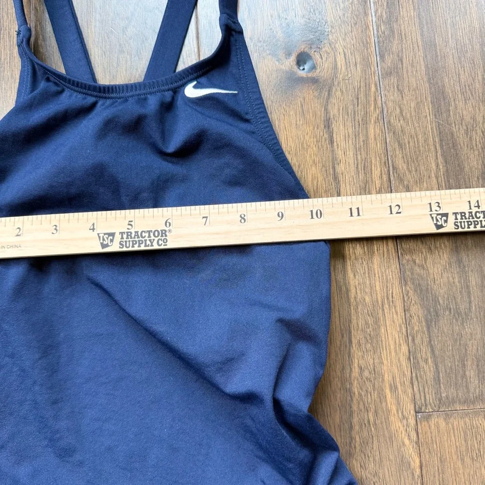 Nike performance one