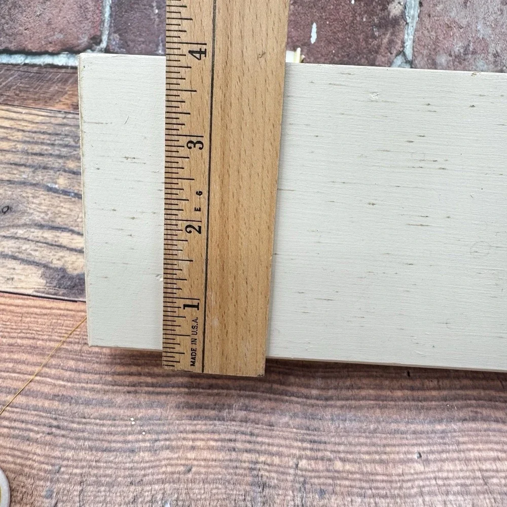 The Unbranded Brand pictured cracks package