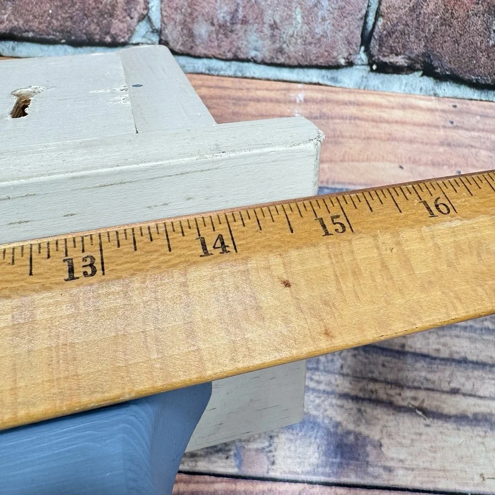 The Unbranded Brand measurements shelf