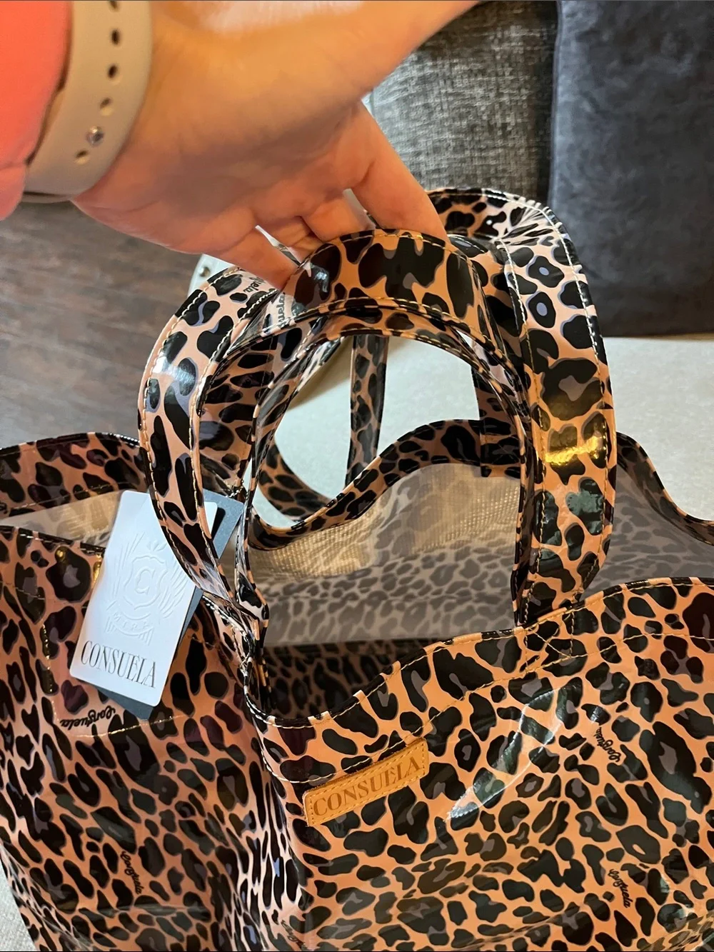 Consuela bold leopard