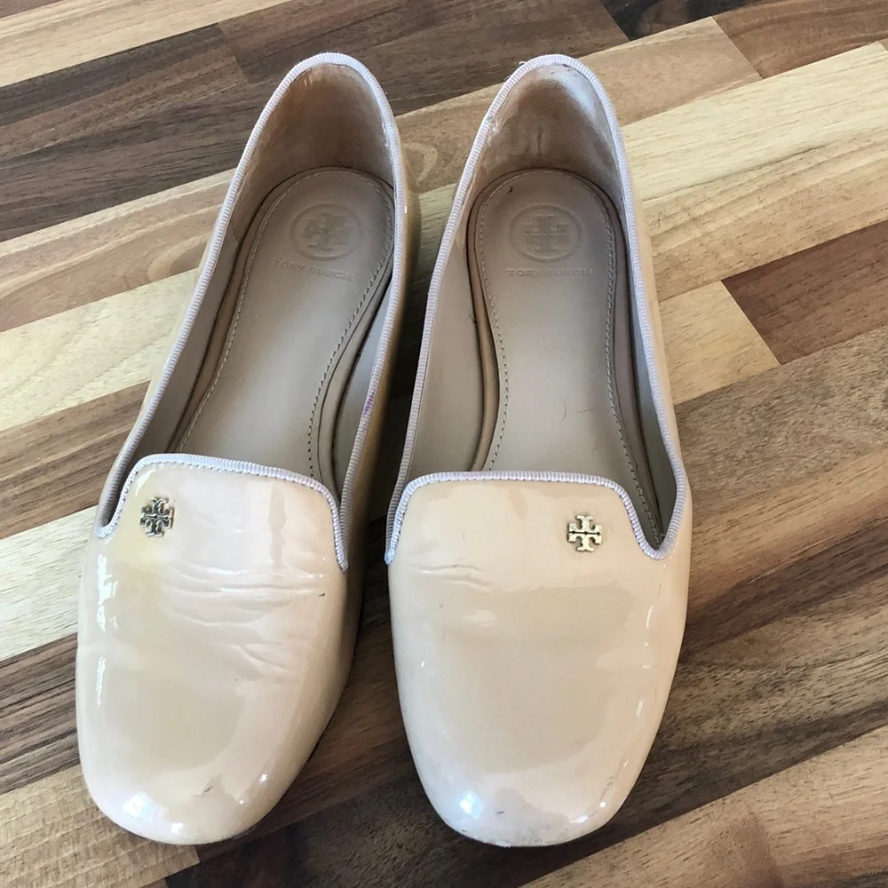 Tory Burch Beige Patent Leather Logo Loafers