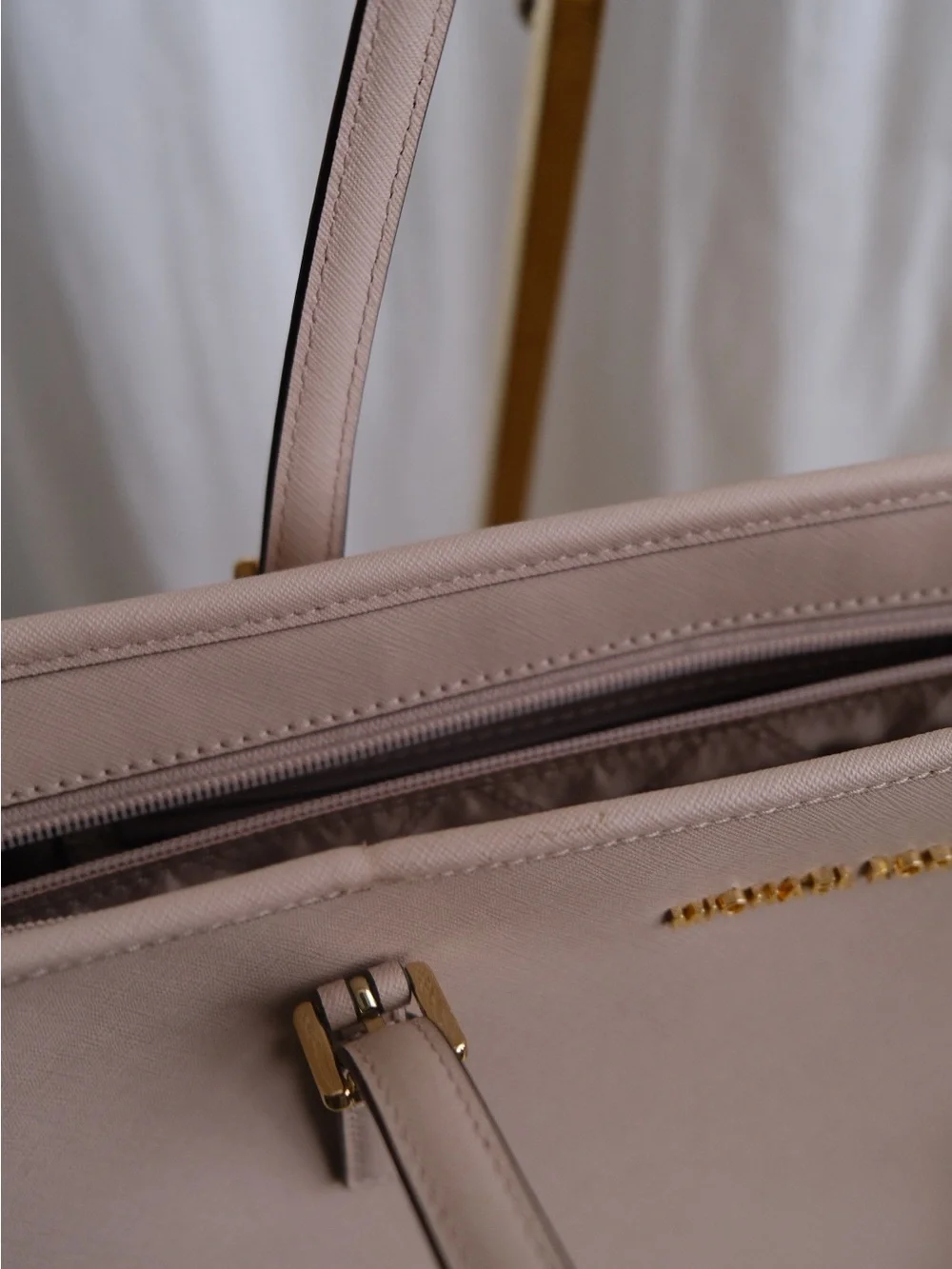Michael Kors color powder