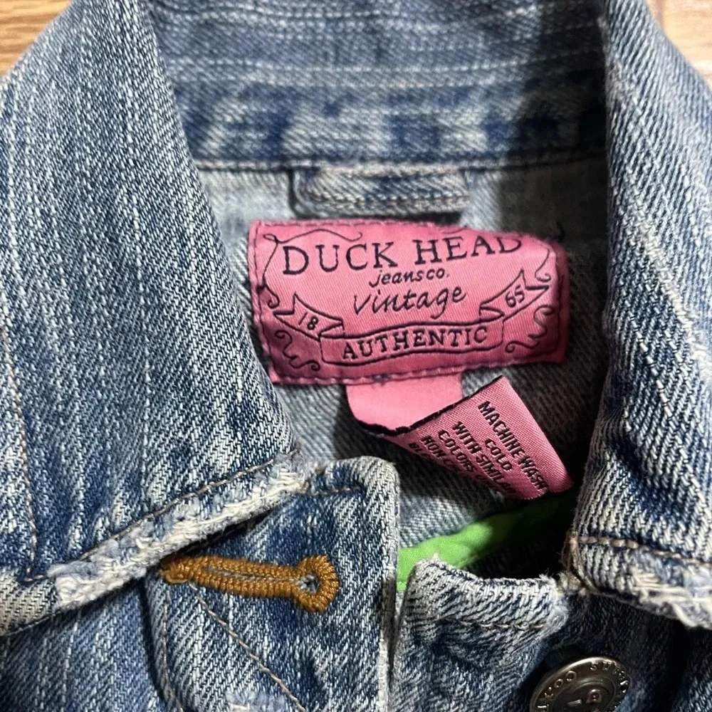 Duck Head duck head