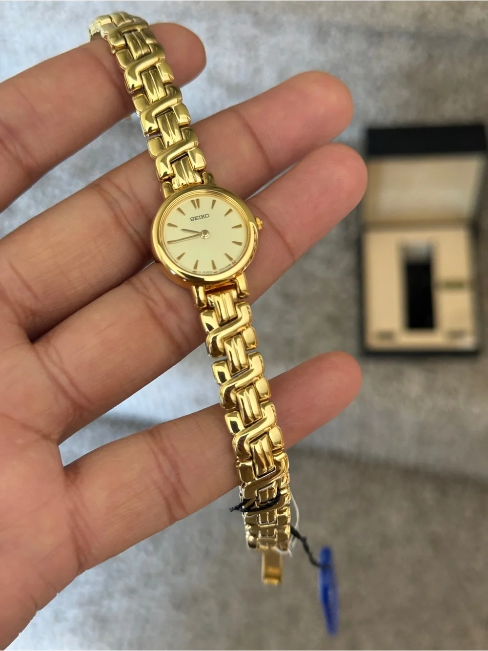Seiko classic women