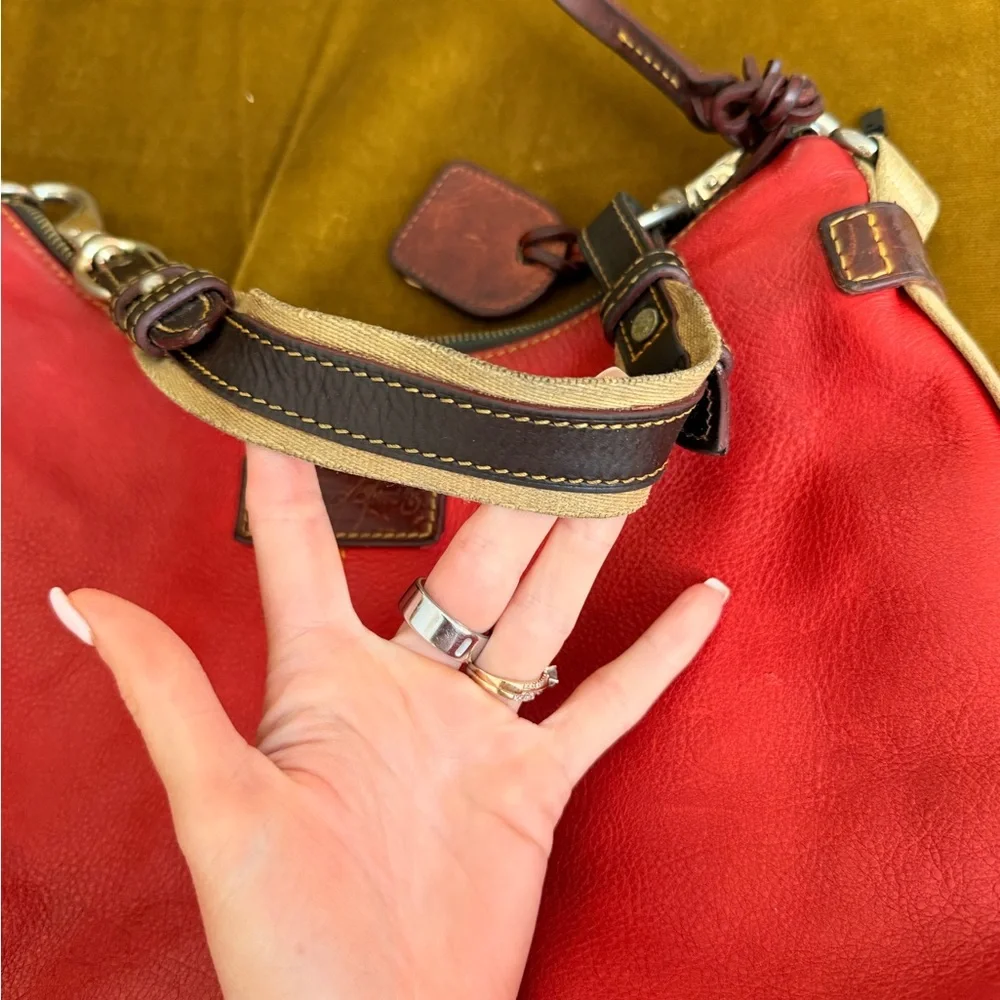 Dooney & Bourke dooney classic leather