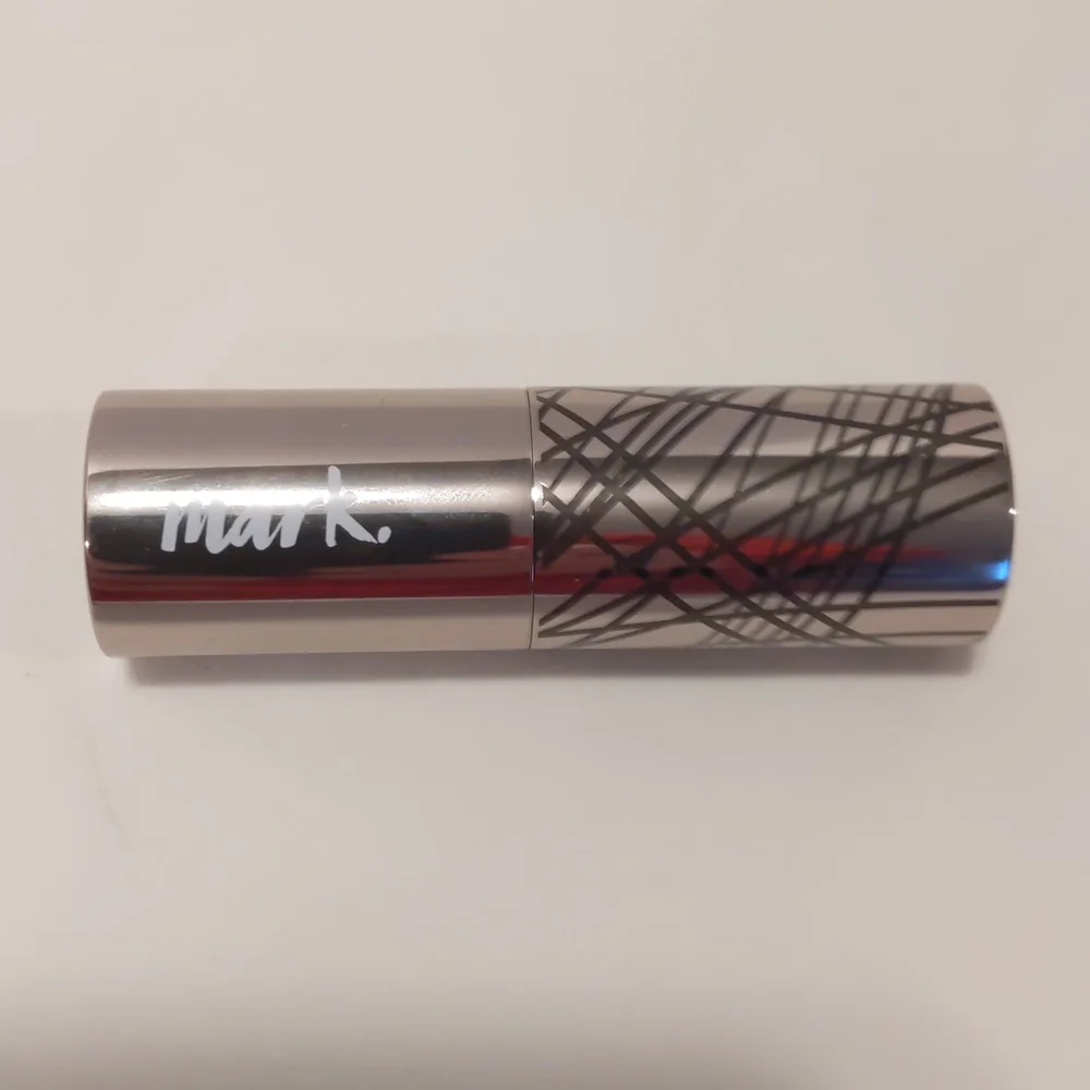 Avon mark lipclick