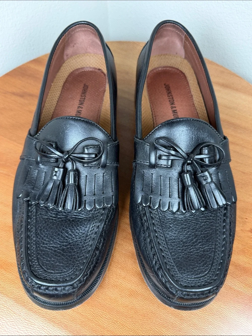 Johnston Murphy Loafers Black Leather Tassel Kiltie Apron Round Toe Shoes 9.5M