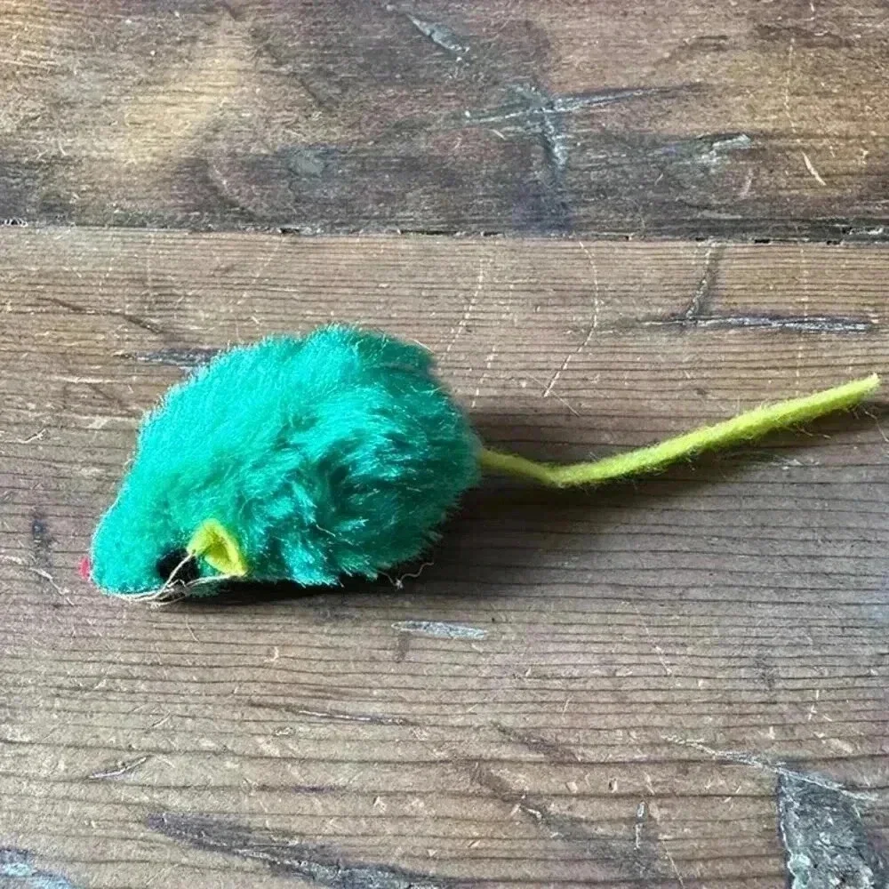 Green Fuzzy Faux Fur Cat Toy Mouse NWOT