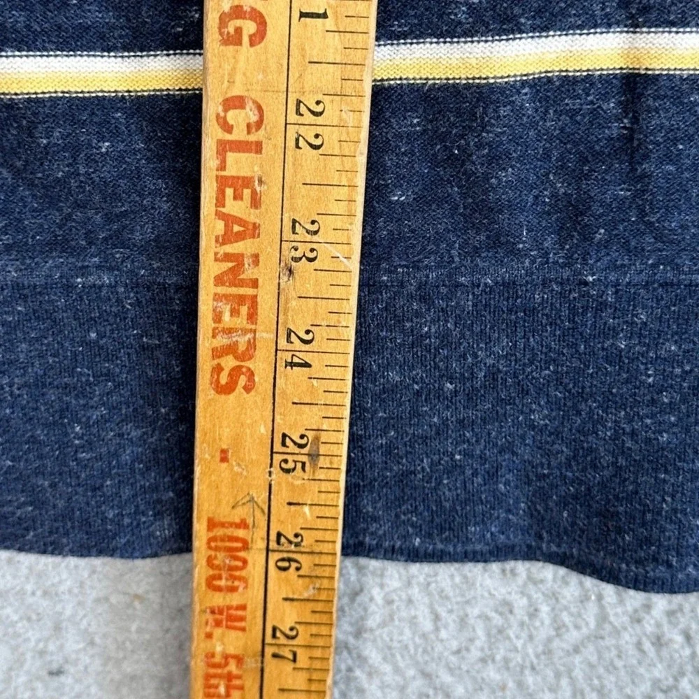 GAP crewneck sweater