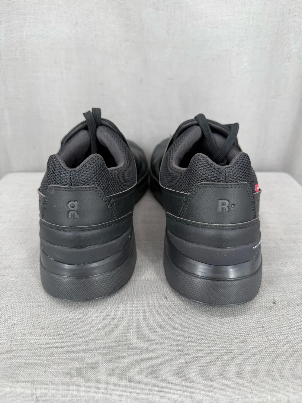 On Clouds shoes size black