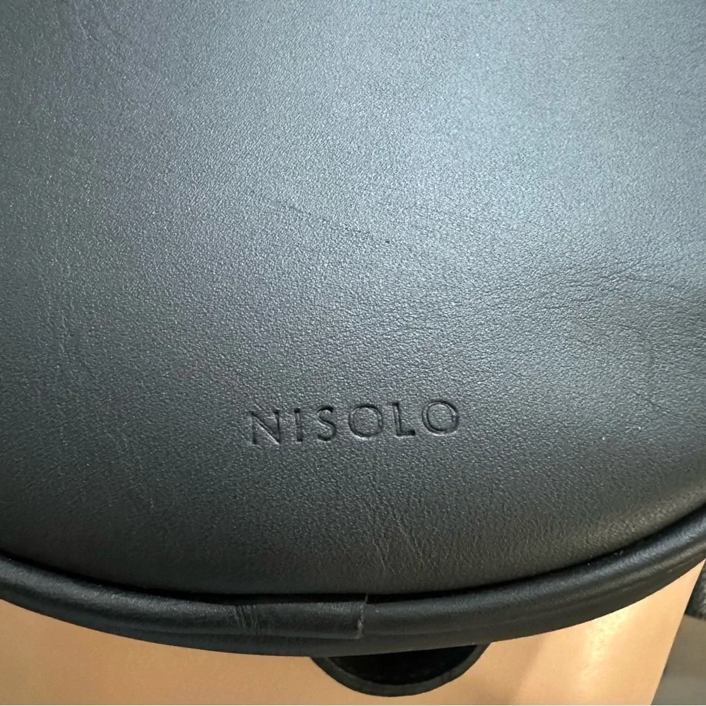 Nisolo women’s black