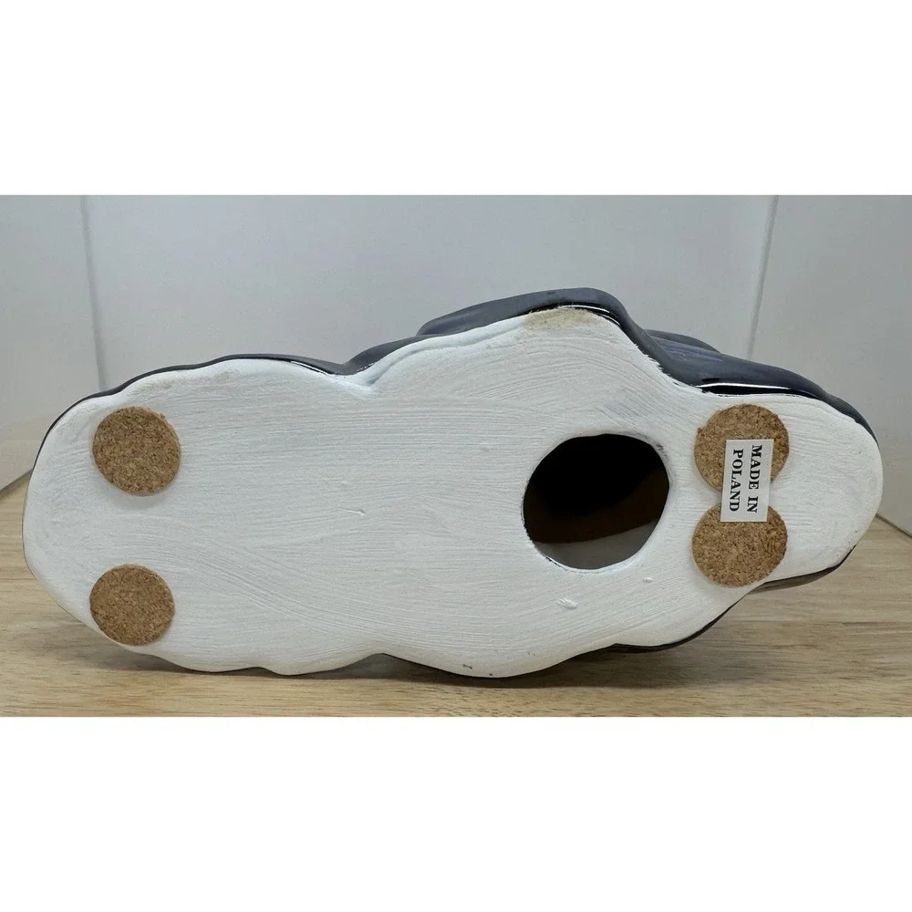 The Unbranded Brand ceramic howling