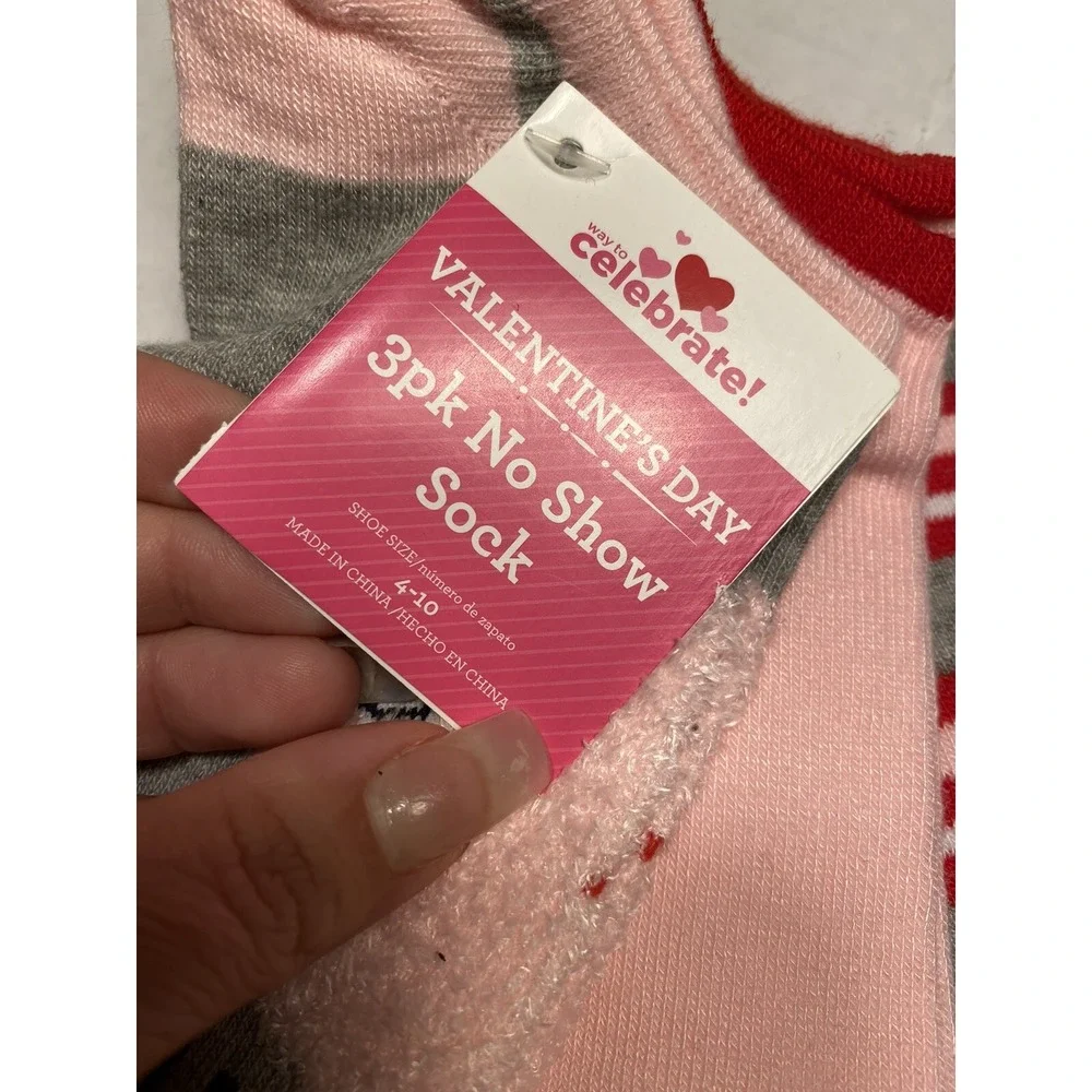 Celebrate It pairs womens