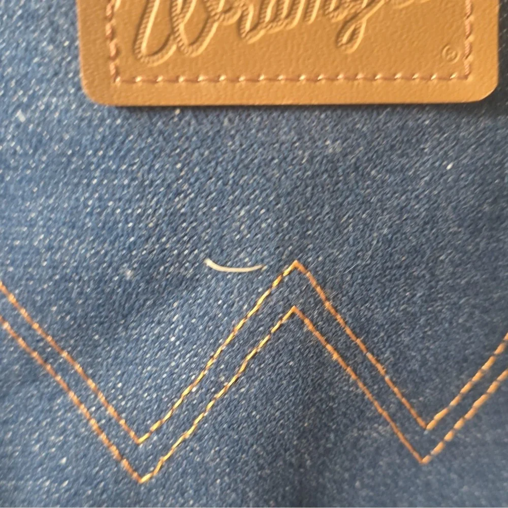 Wrangler wardrobe accents