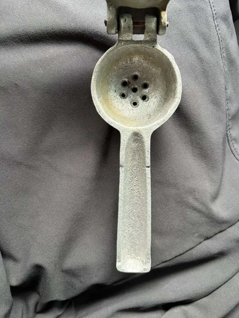 Vadeal cast metal