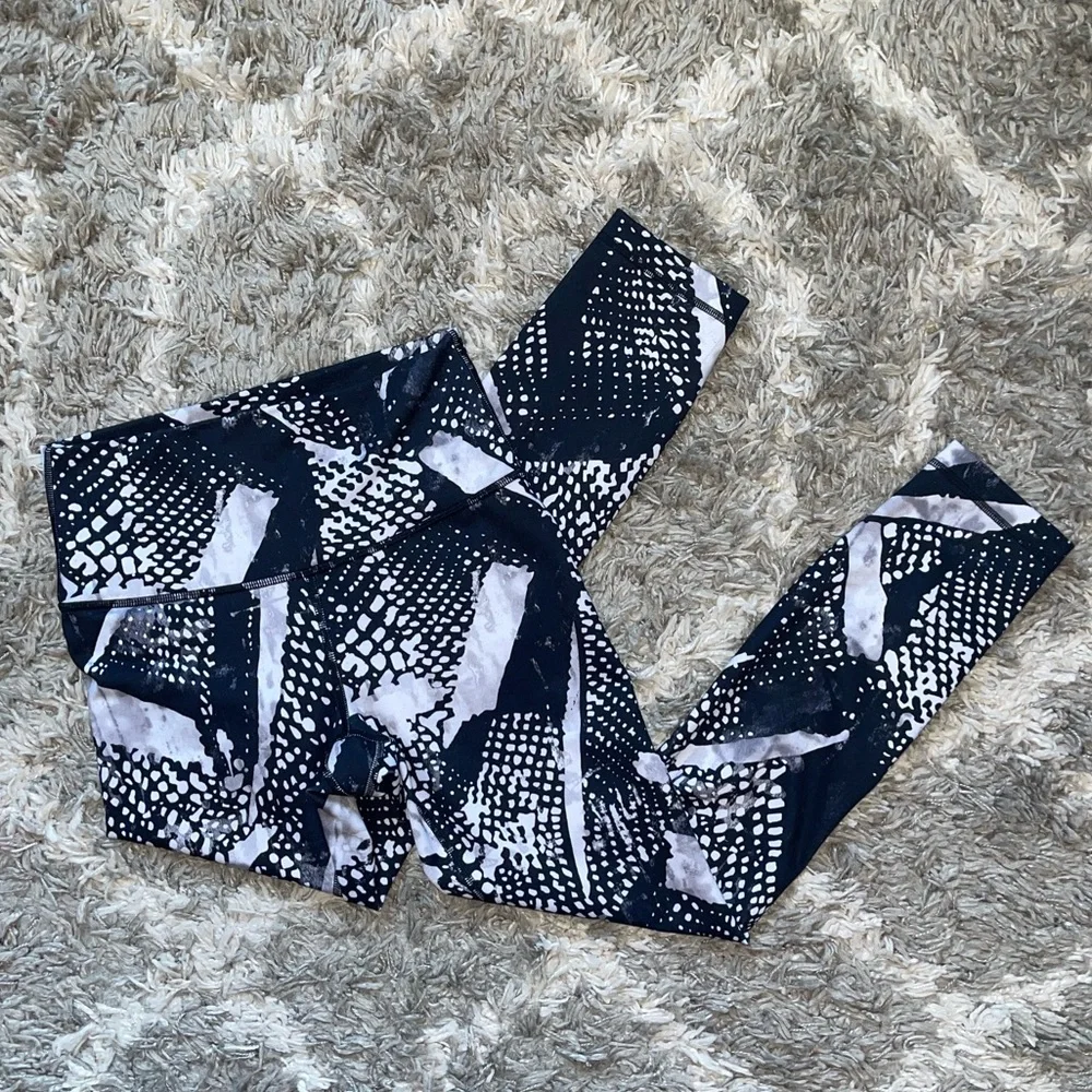 lululemon athletica on® sweat