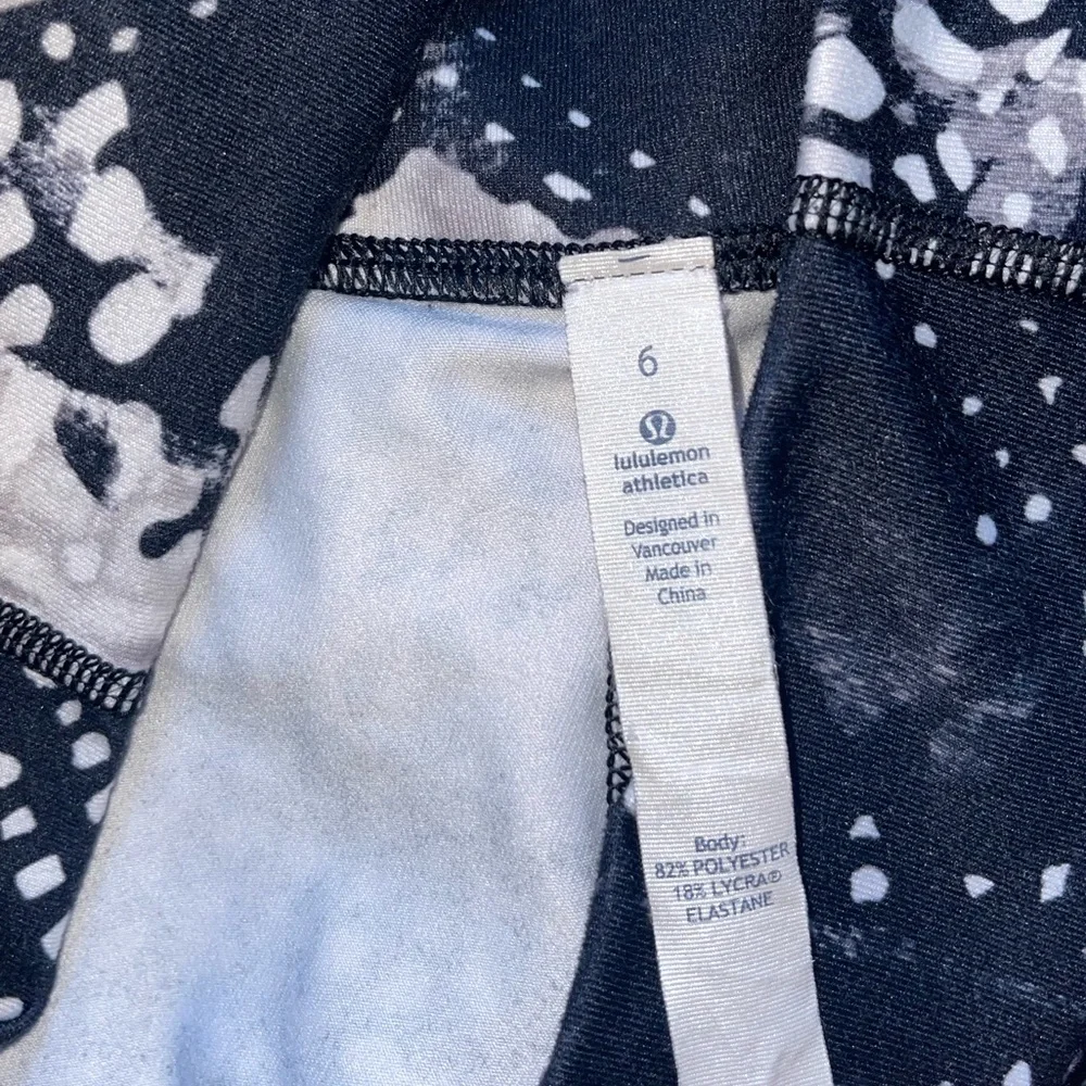 lululemon athletica fabric size pocket