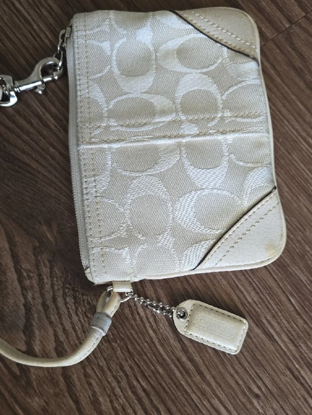 Coach wristlet classic