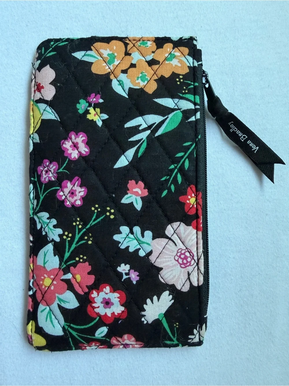 Vera Bradley used few