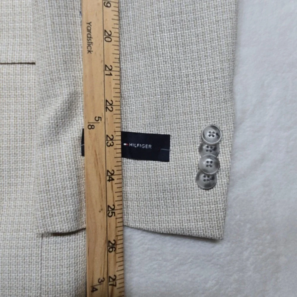 Tommy Hilfiger sophisticated versatile