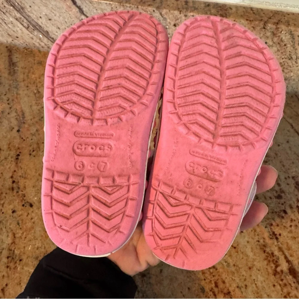 CROCS