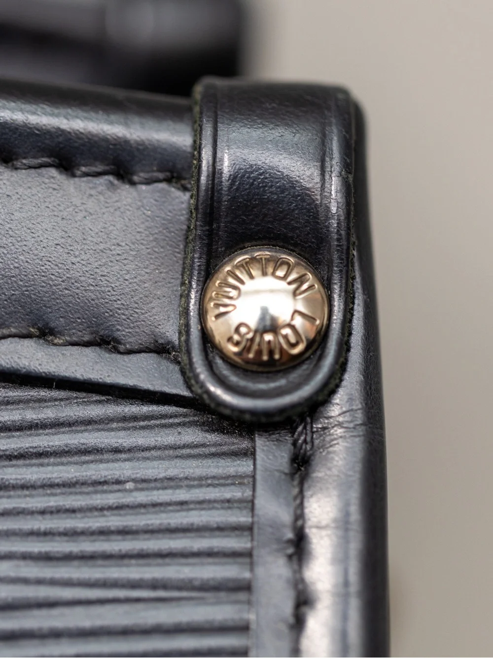 Louis Vuitton classic louis
