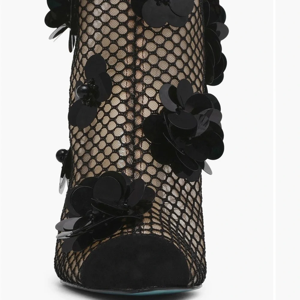 Betsey Johnson eye catching