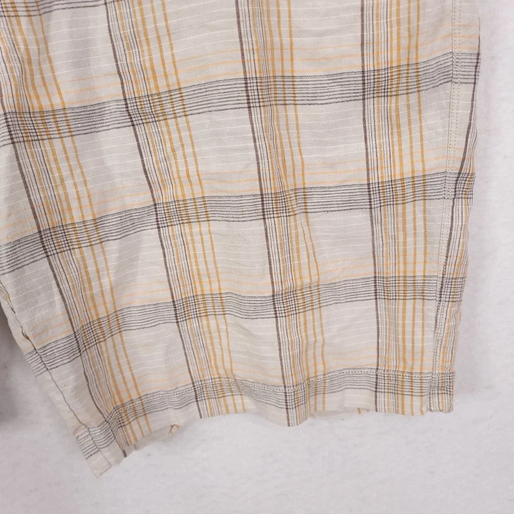 Tommy Bahama Linen Silk Shorts Size 38 Plaid Beach Resortwear Vocation Travel