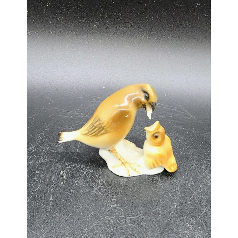 Vintage Hutschenreuther Miniature Porcelain Figurine Mother Bird Feeding Baby