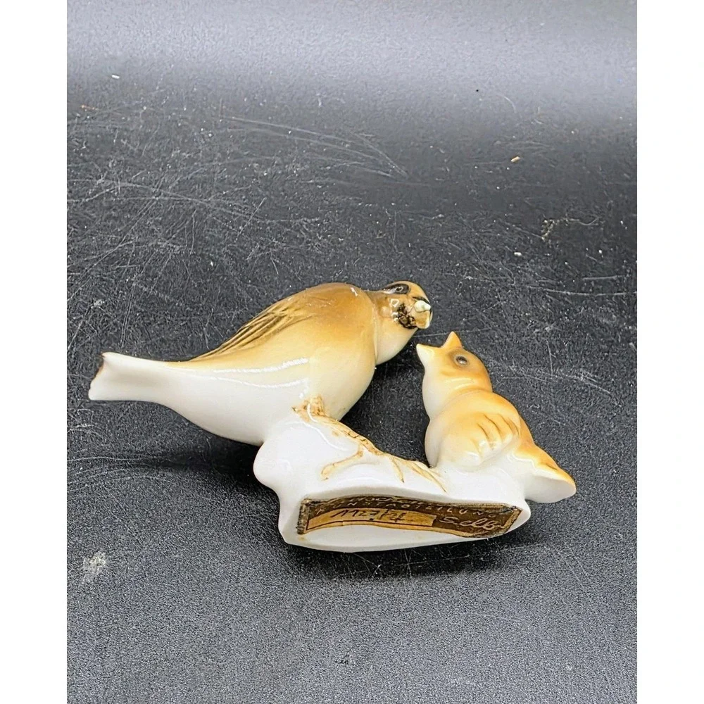 Vintage Hutschenreuther Miniature Porcelain Figurine Mother Bird Feeding Baby