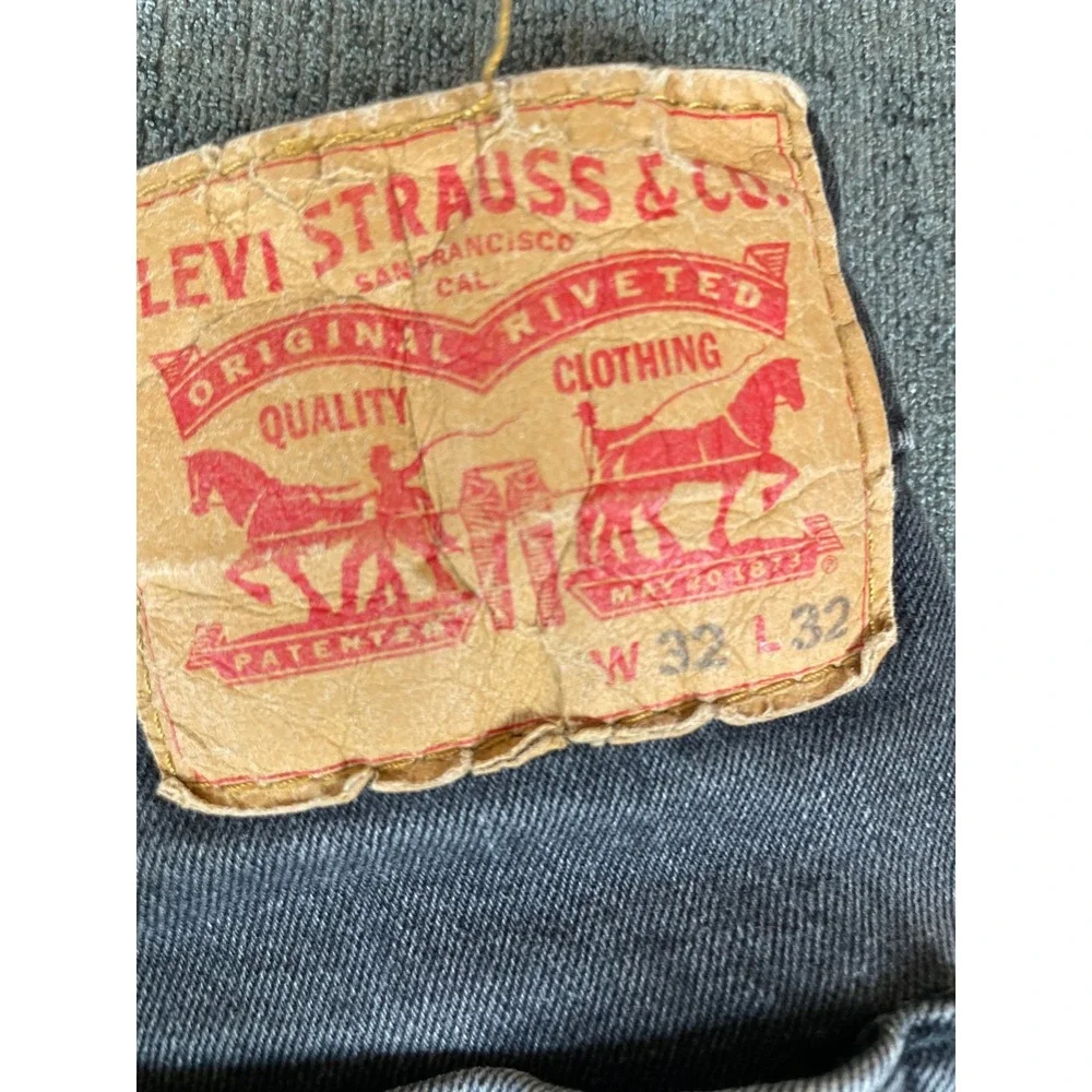 Levis provide feature