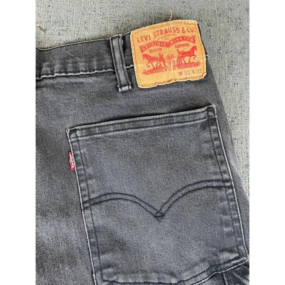 Levis leather classic fit