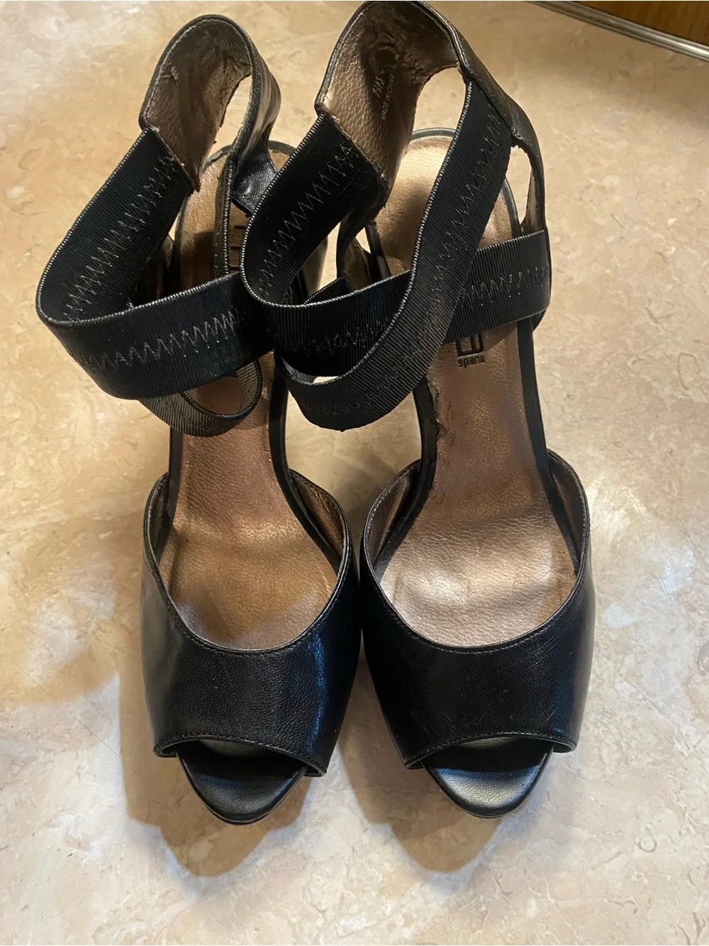 Moda chic black