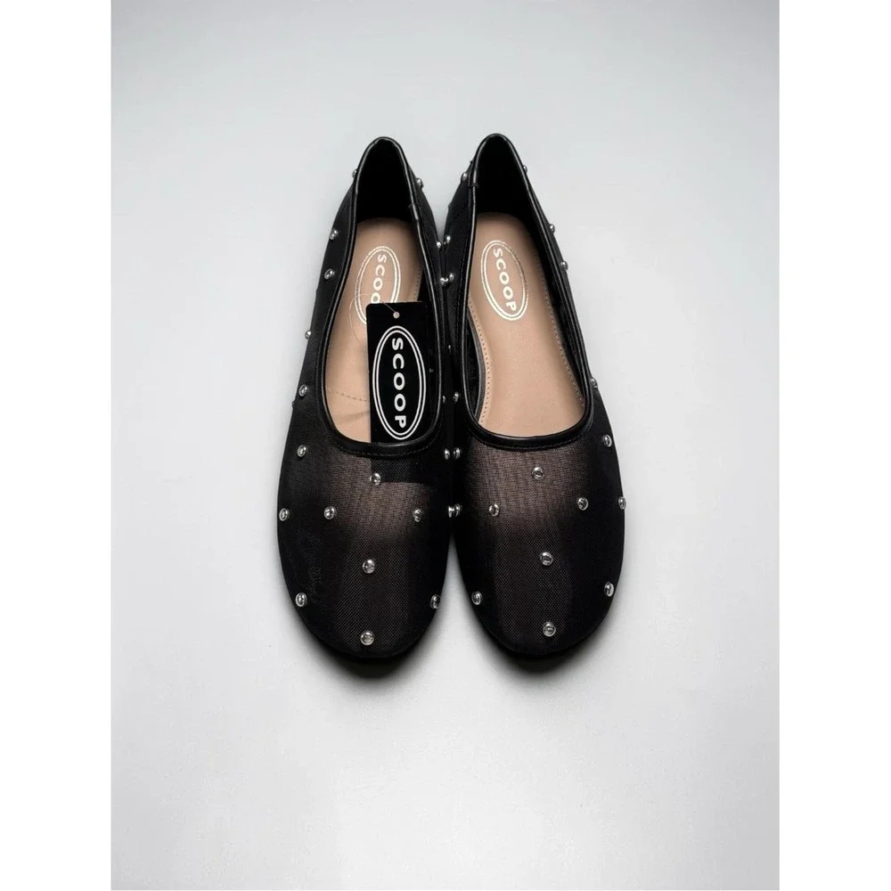 Scoop black studded