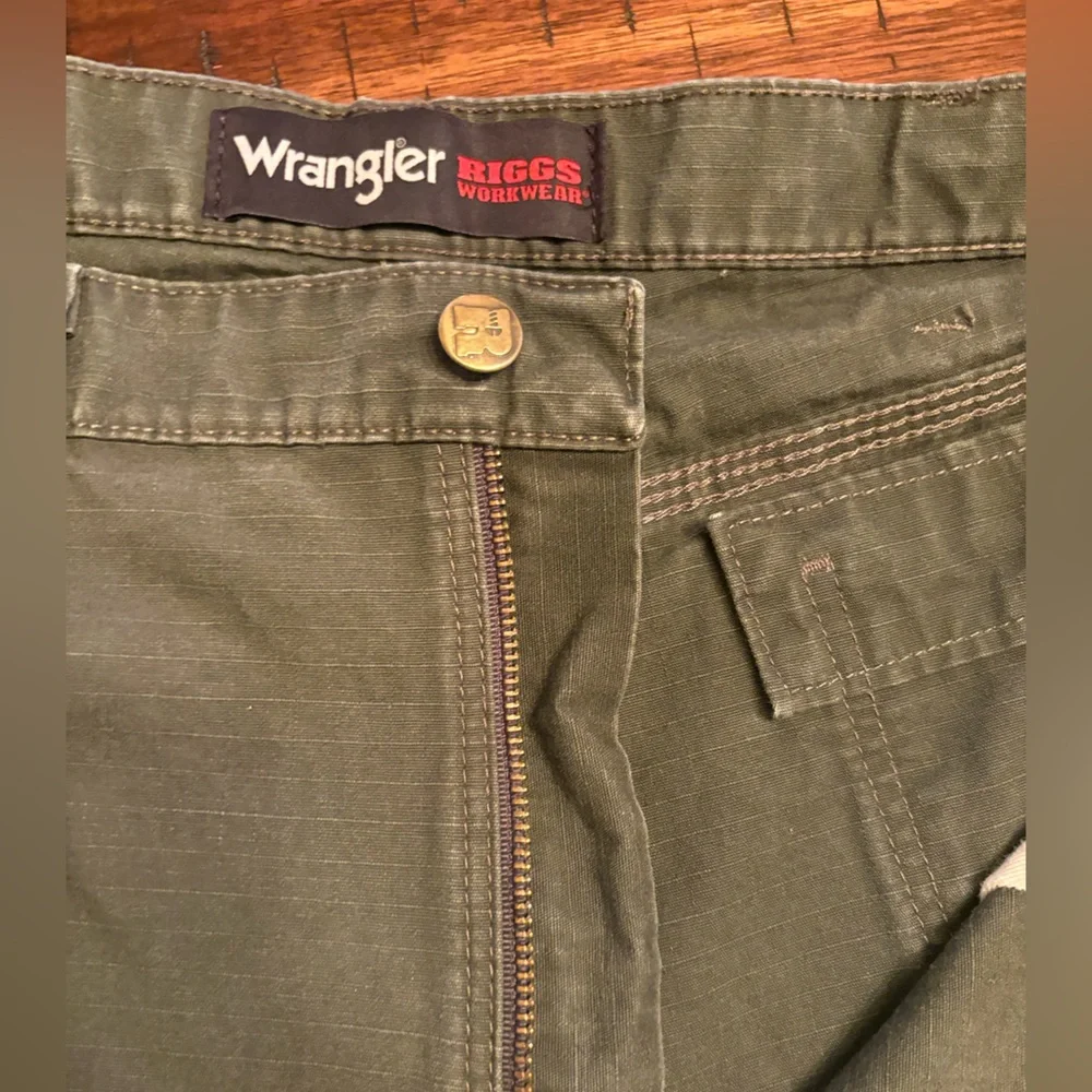 Wrangler cargo riggs work