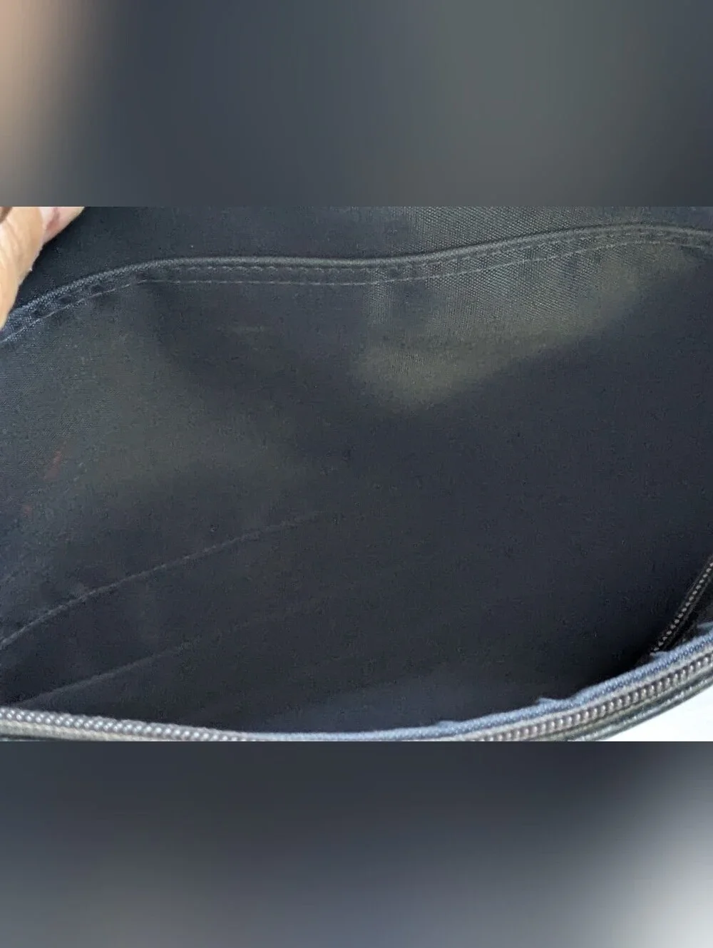 Longchamp branded zipper