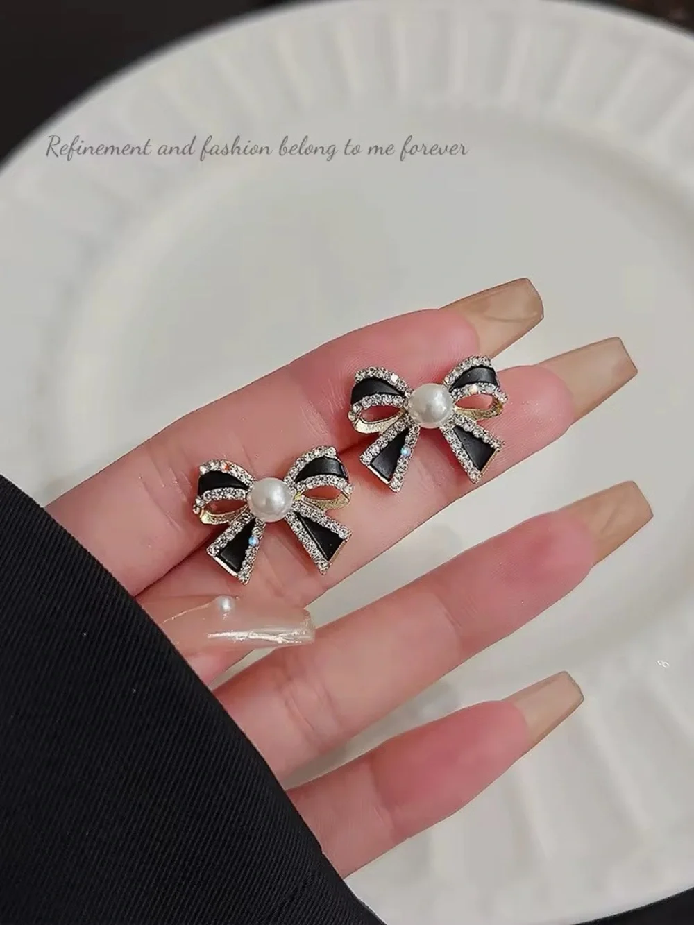 N/A chic black