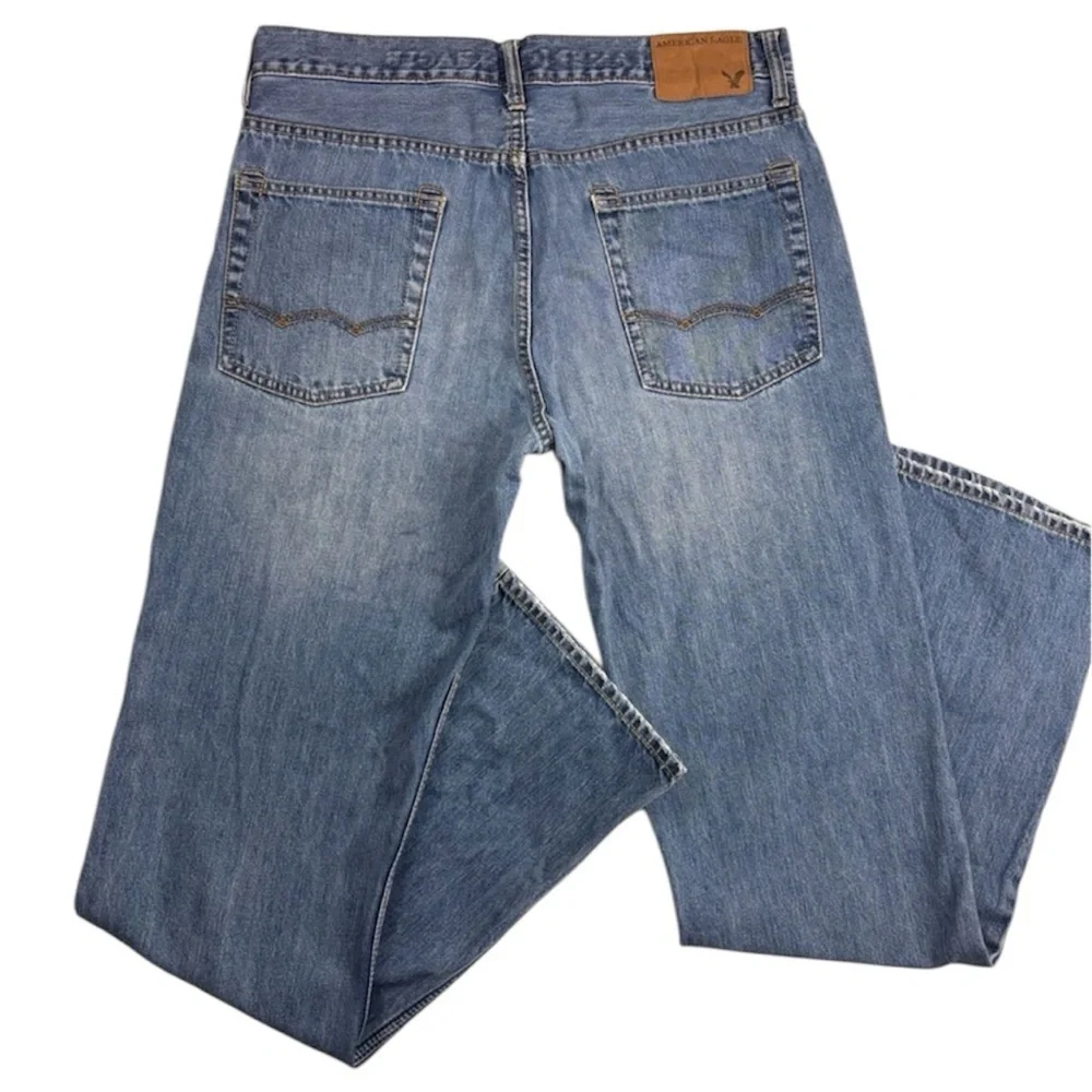 American Eagle Men’s Med Wash Lowrise‎ Faded Whiskered Denim Jean Size 32X34