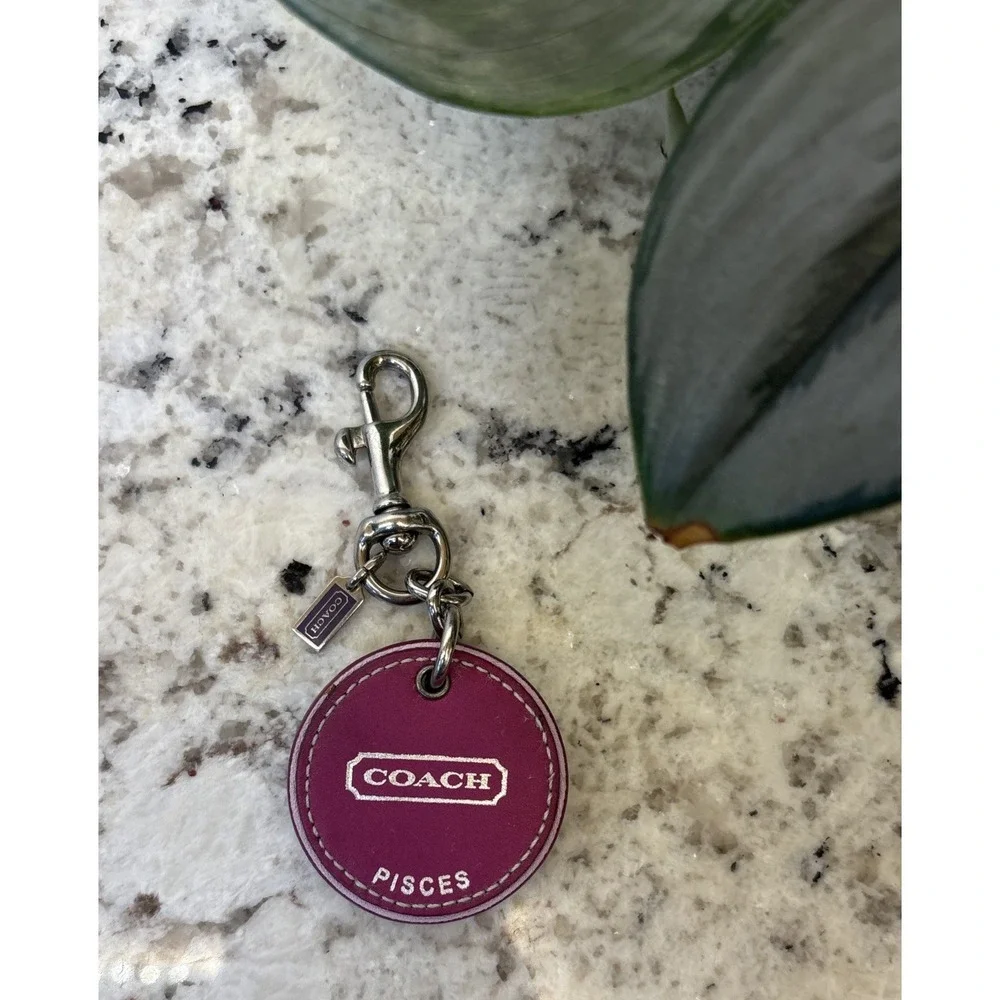 VTG Rare Limited Edition Coach Pisces Astrology‎ Charm Key Chain Pink Silver Y2K