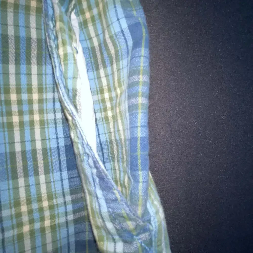 Izod plaid shorts