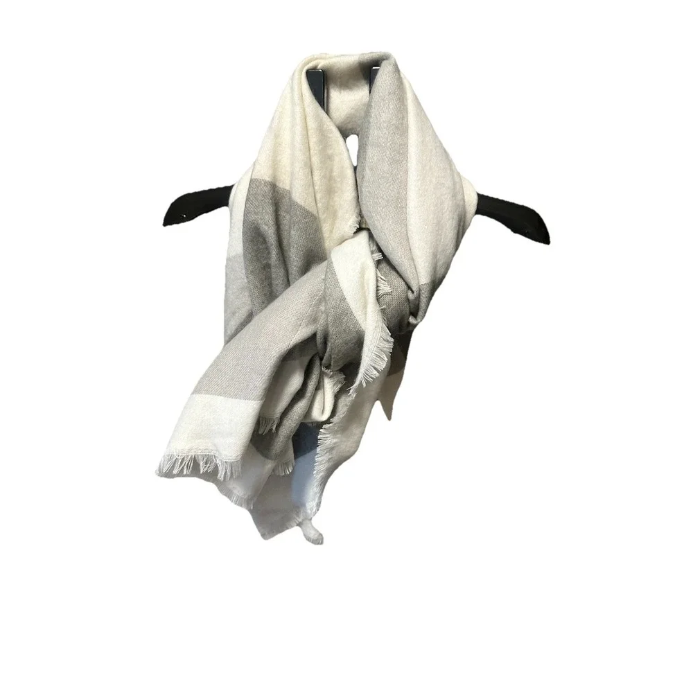 Lauren Conrad‎ Gray And Ivory SOFT Oversized Shawl Wrap 47x47