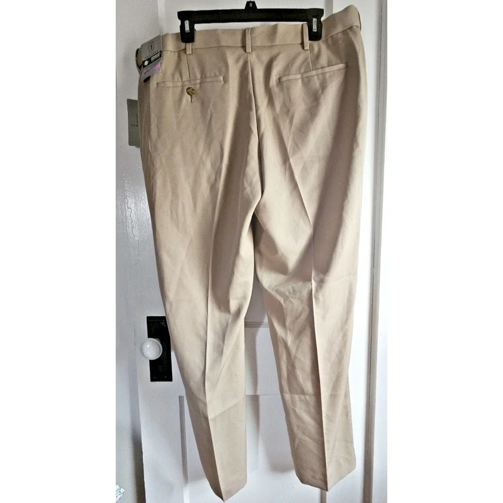 NWT‎ PGA TOUR expandable waistband UPF 50 moisture wicking golf pants 38*31