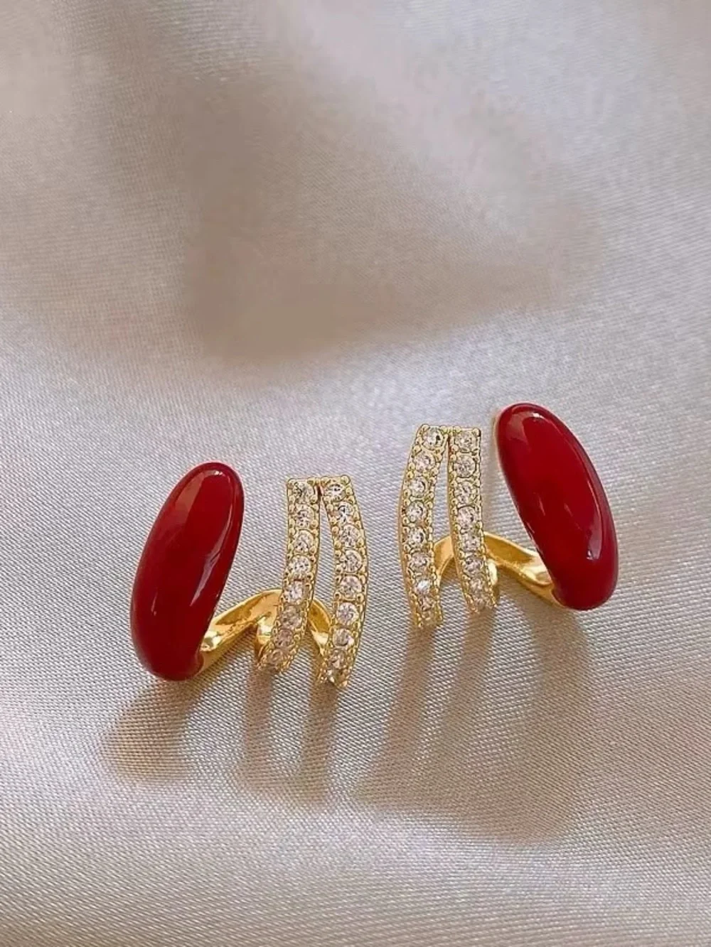 N/A elegant gold