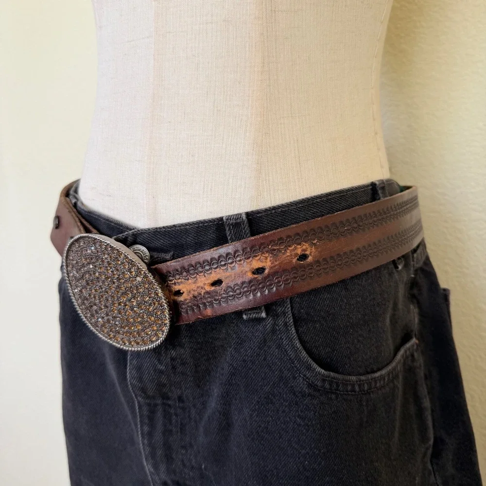 Unbranded distressed broken
