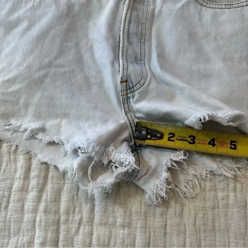 Levis off photos size