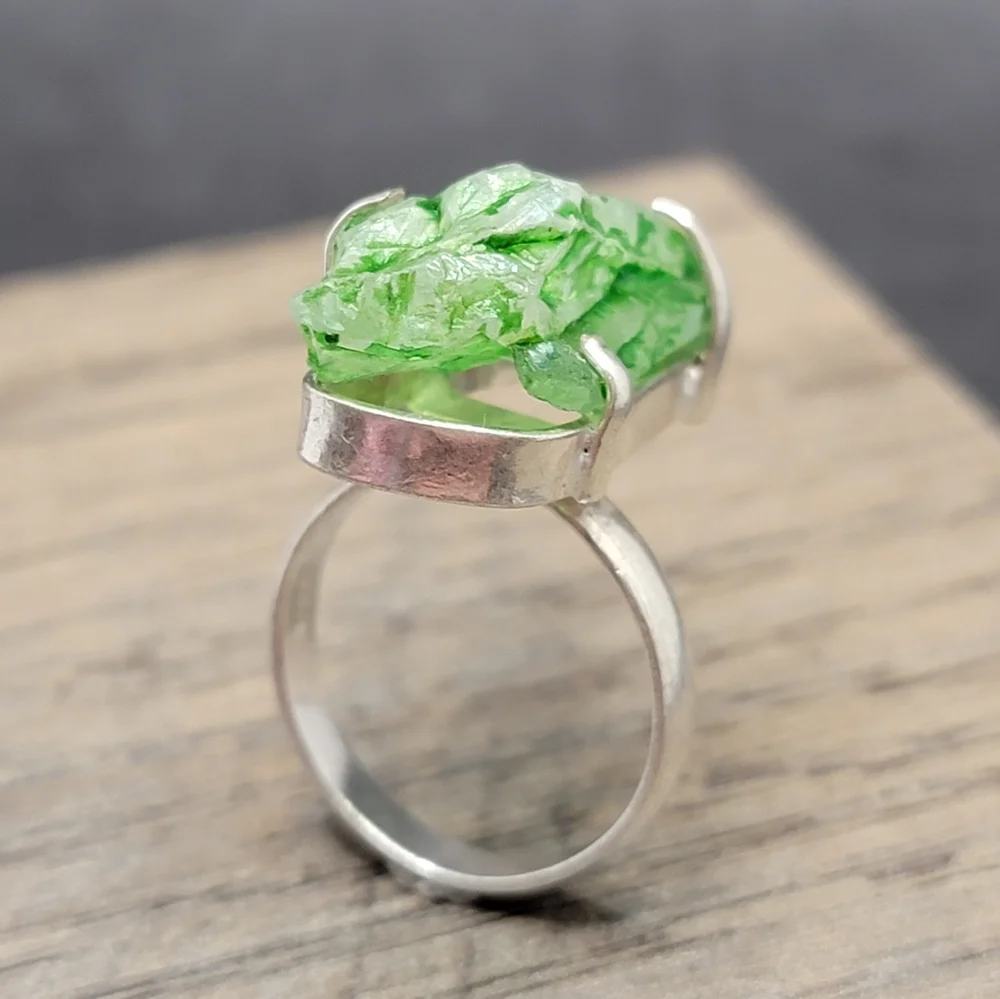 925 Green Dyed Quartz Crystal Ring Stone  Size 7.5
