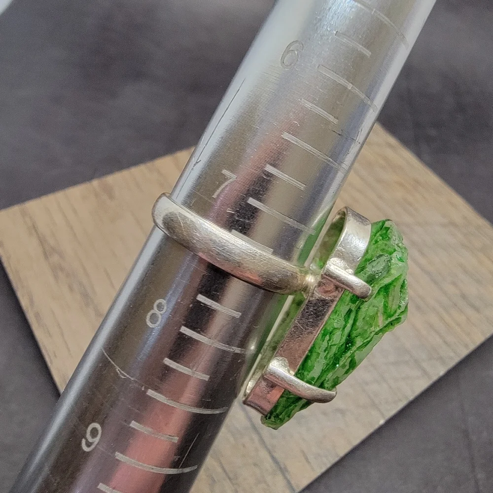 925 Green Dyed Quartz Crystal Ring Stone  Size 7.5