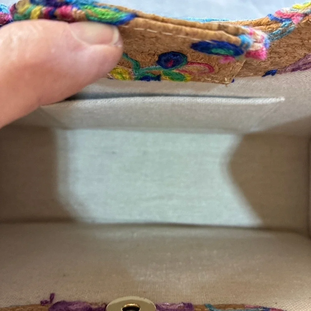 Unbranded embroidered floral